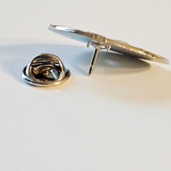 Jason Hockey Mask Enamel Pin Horror Movie Friday the 13th Collectible Silver - Picture 2 of 3